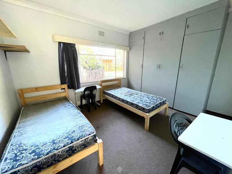 To Let 10 Bedroom Property for Rent in Bult West North West